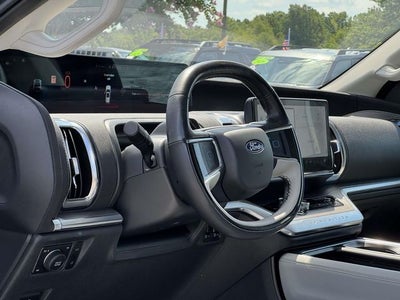 2025 Ford Expedition Platinum