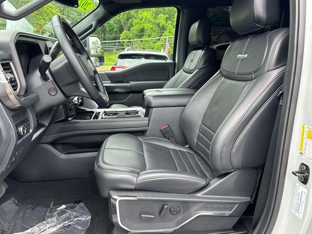 2025 Ford F-450 Platinum DRW