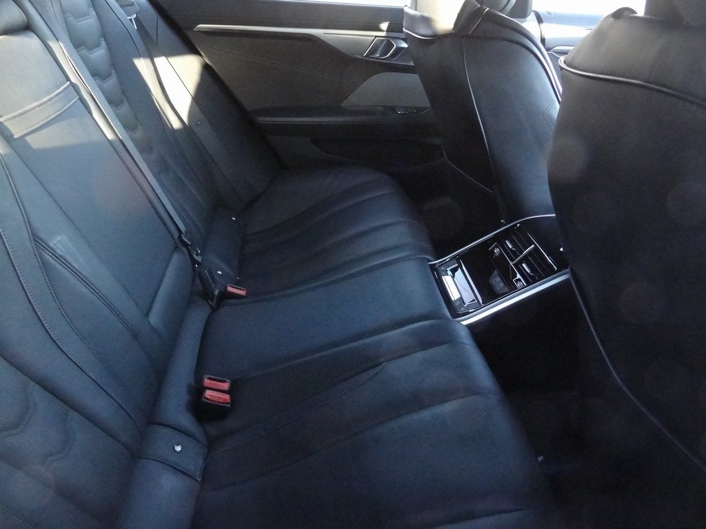 2023 BMW 8 Series 840