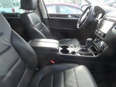 2017 Volkswagen Touareg V6 Executive 4Motion