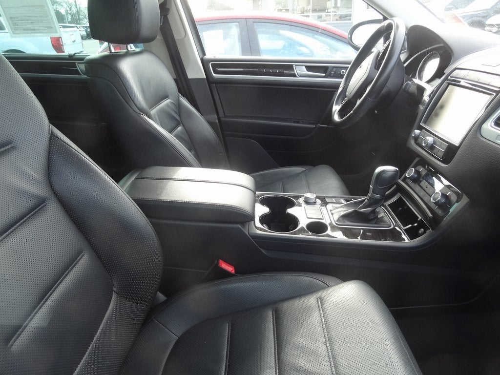 2017 Volkswagen Touareg V6 Executive 4Motion