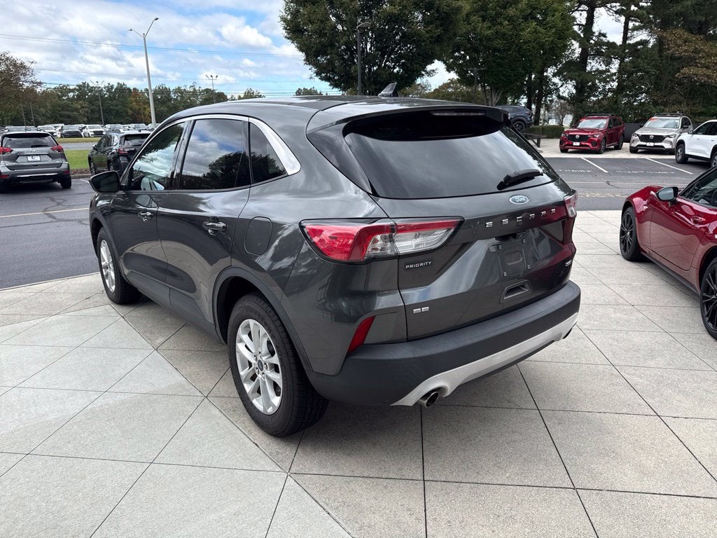 2020 Ford Escape SE