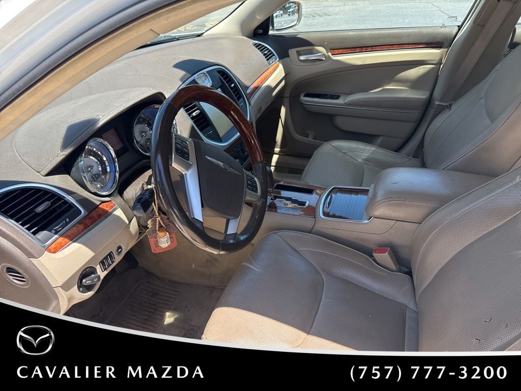 2011 Chrysler 300C Base