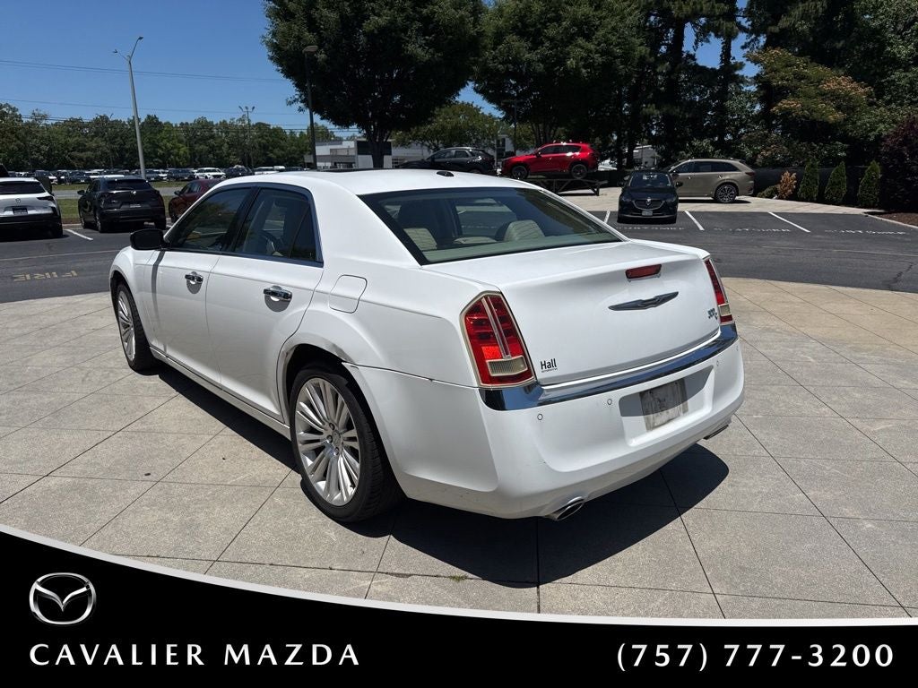 2011 Chrysler 300C Base
