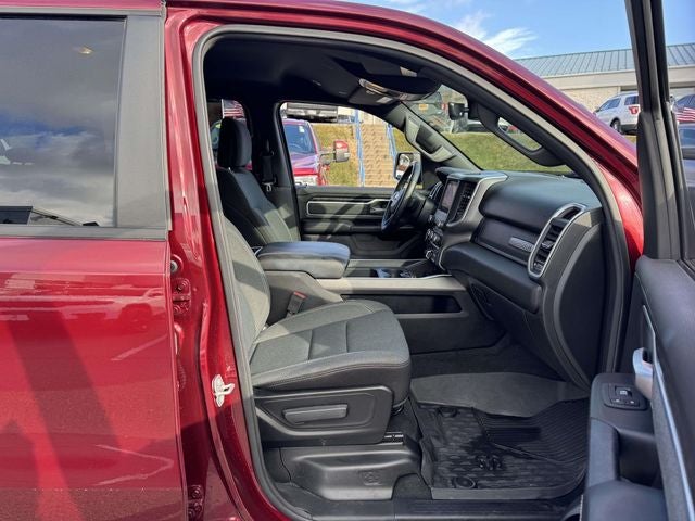 2022 RAM 1500 Big Horn Crew Cab 4x4 5'7' Box