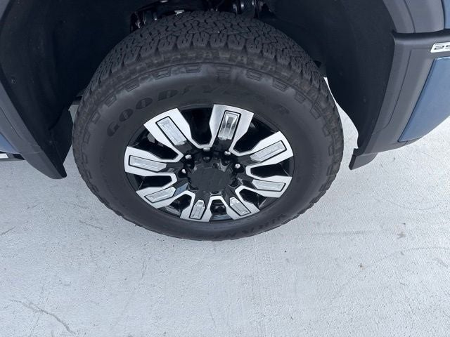 2025 GMC Sierra 2500HD Denali