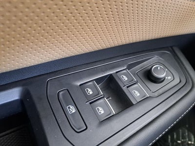 2024 Volkswagen Atlas Cross Sport 2.0T SE w/ Technology
