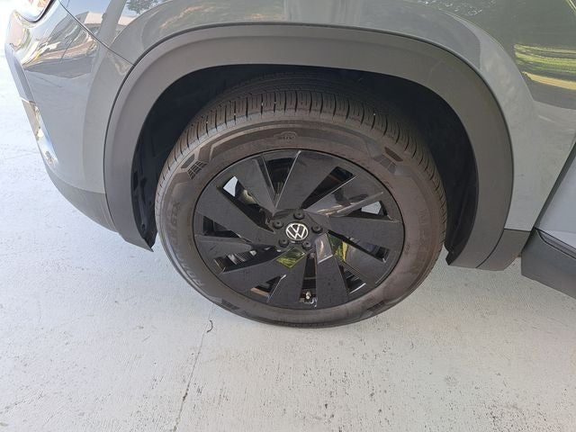 2024 Volkswagen Atlas Cross Sport 2.0T SE w/ Technology
