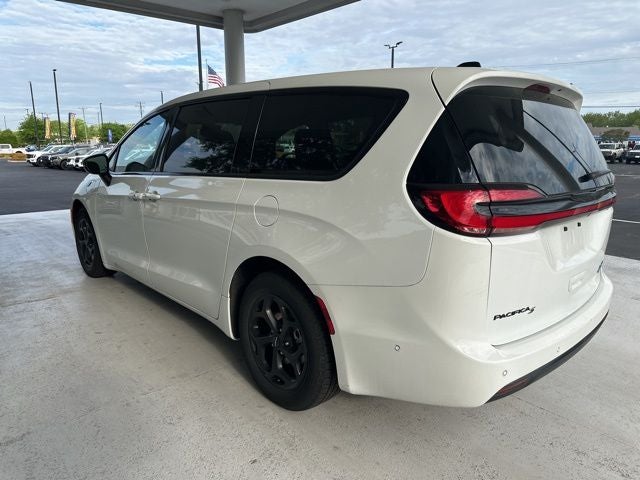 2024 Chrysler Pacifica Hybrid Select Appearance