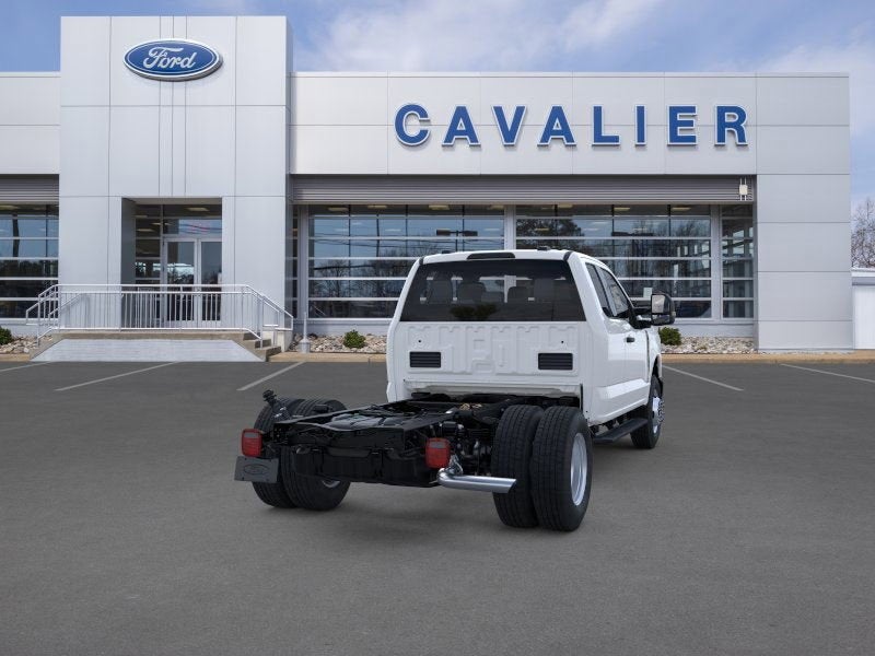 2025 Ford Chassis Cab F-350® XL