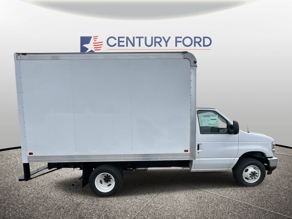 2025 Ford Econoline Cutaway E-350 SRW