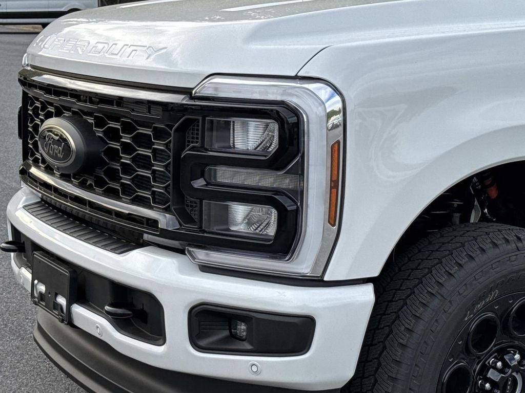 2026 Ford Super Duty F-350® Lariat®