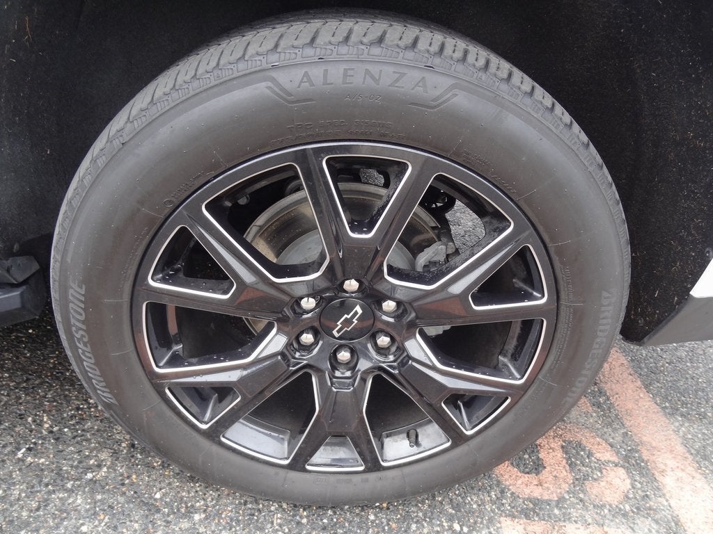 2023 Chevrolet Suburban High Country