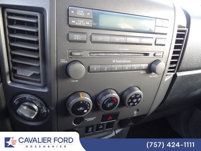 2004 Nissan Titan SE