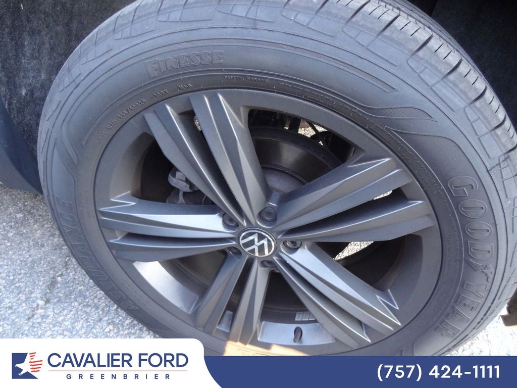 2021 Volkswagen Atlas 3.6L V6 SE w/Technology R-Line