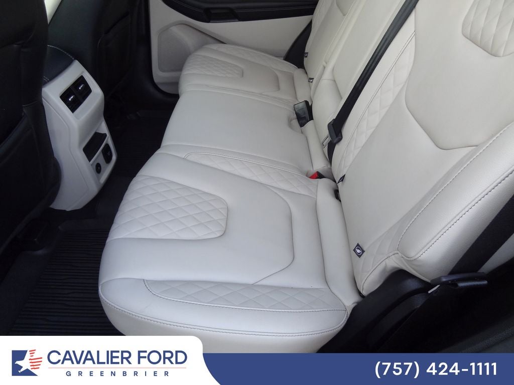2023 Ford Edge Titanium