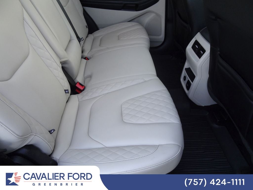 2023 Ford Edge Titanium