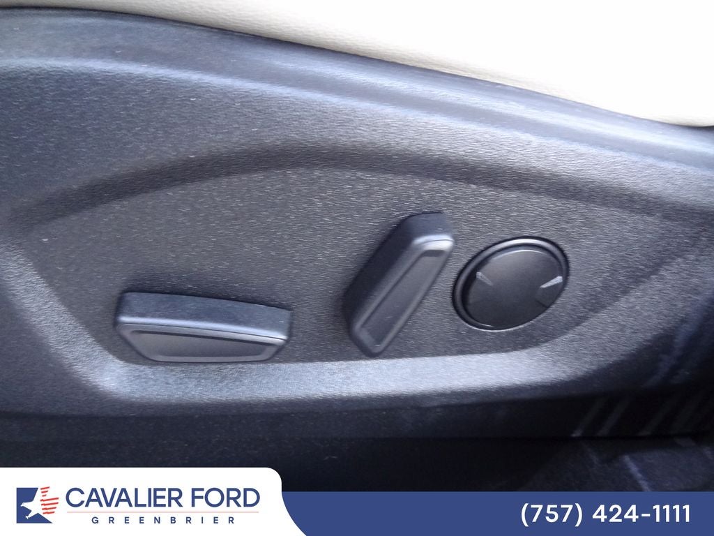 2023 Ford Edge Titanium