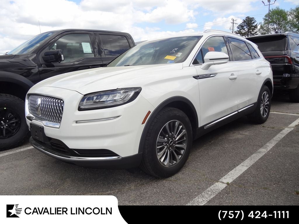 2022 Lincoln Nautilus Standard Standard