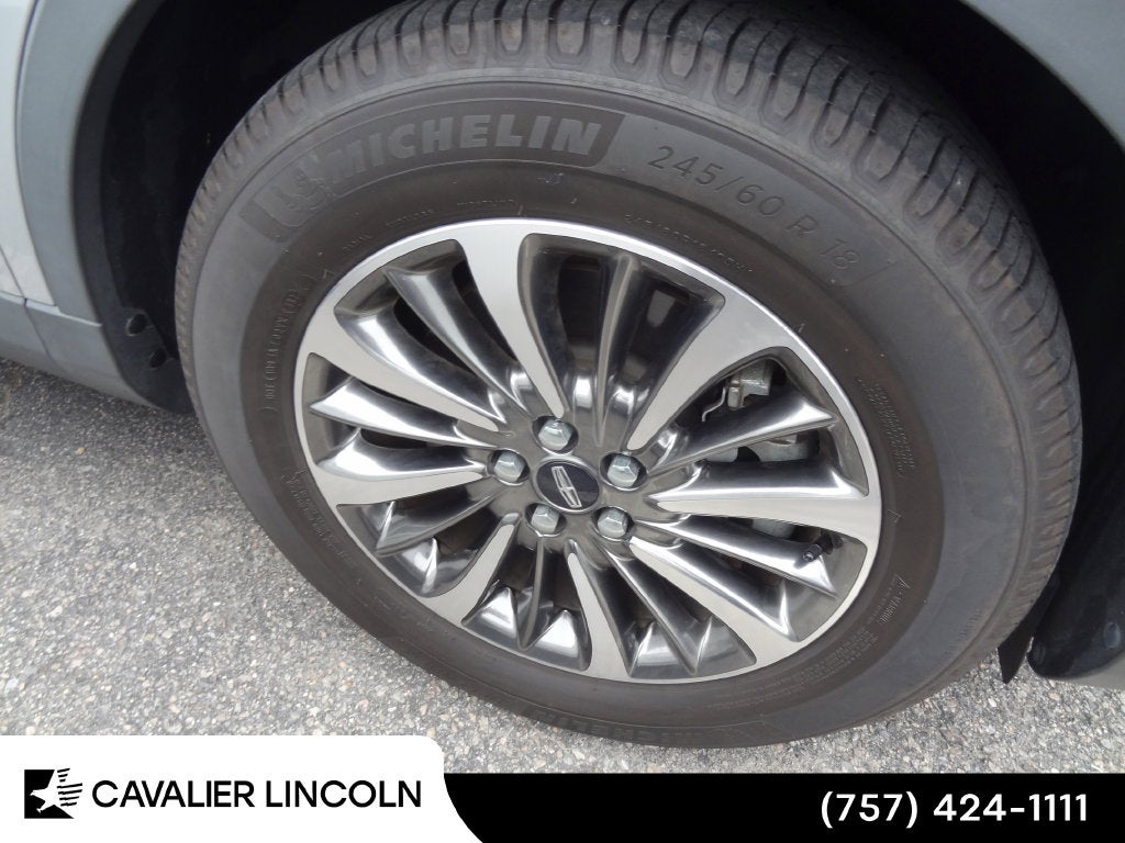 2019 Lincoln Nautilus Select