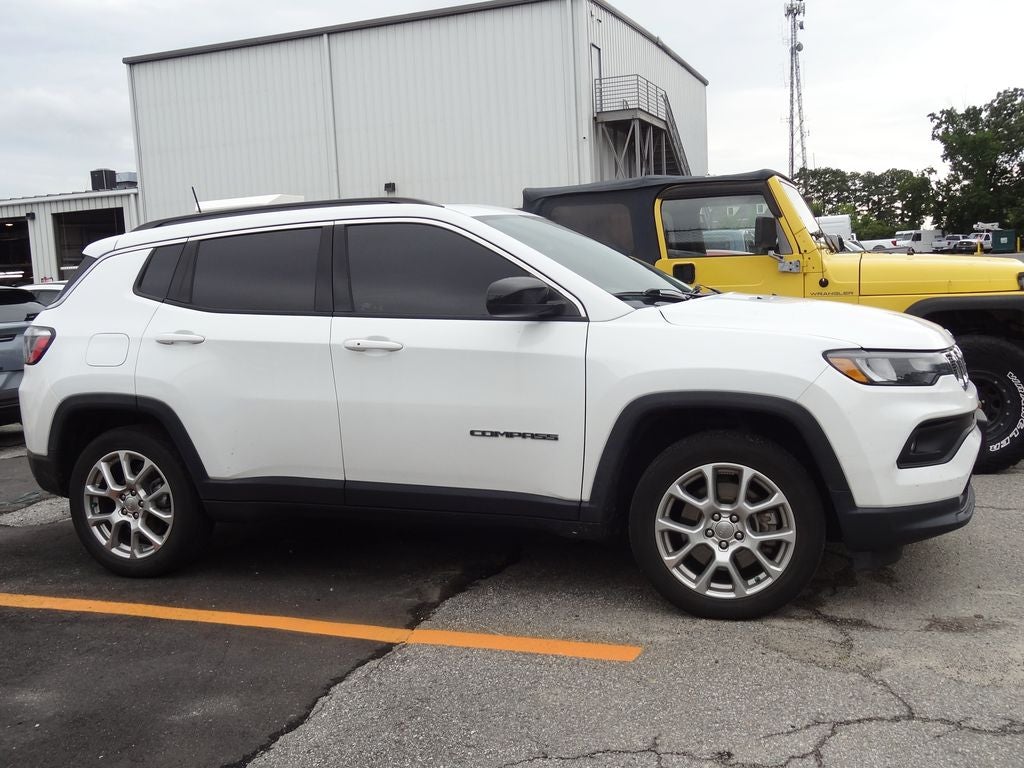 2023 Jeep Compass Latitude Lux