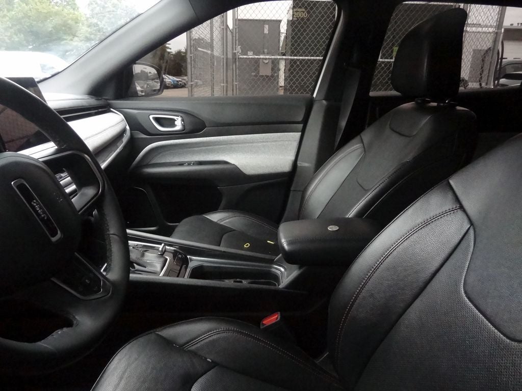 2023 Jeep Compass Latitude Lux