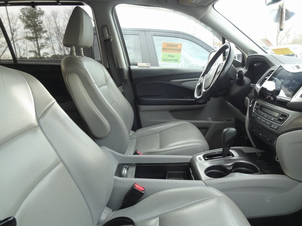 2017 Honda Pilot EX-L w/Rear Entertainment System