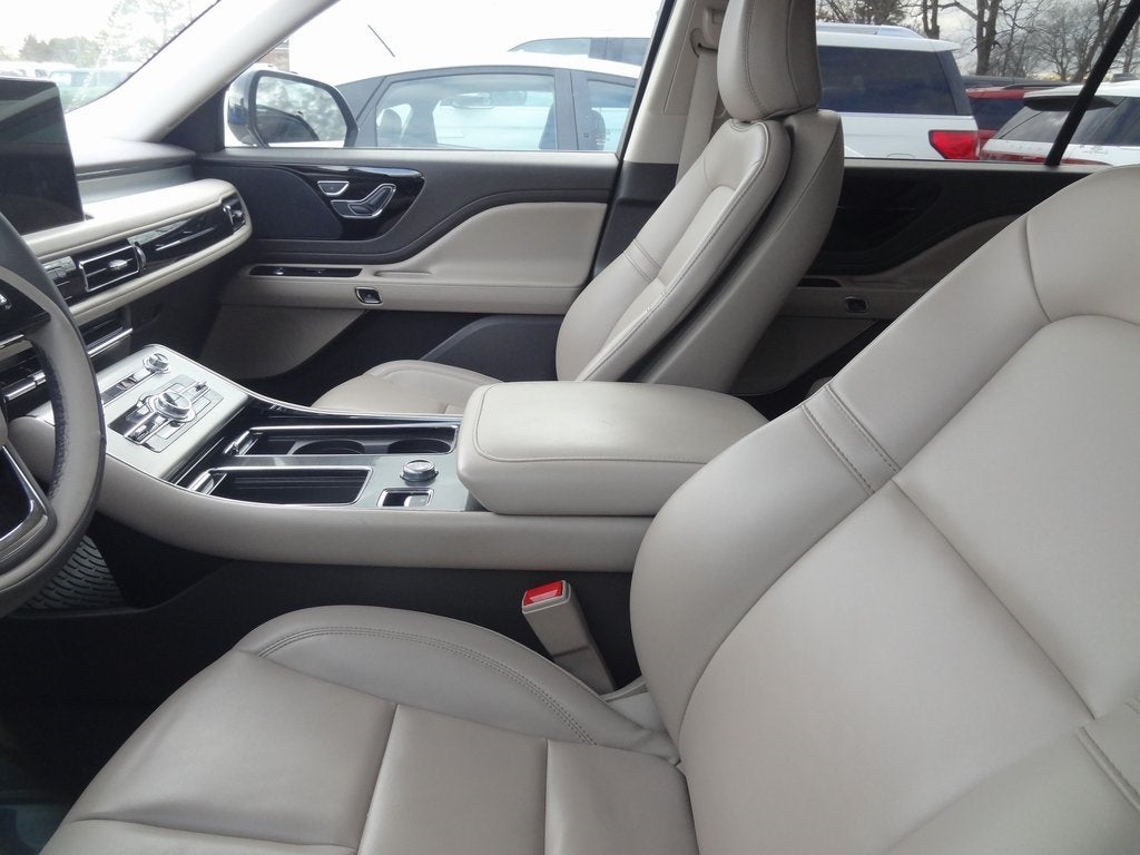 2023 Lincoln Aviator Standard