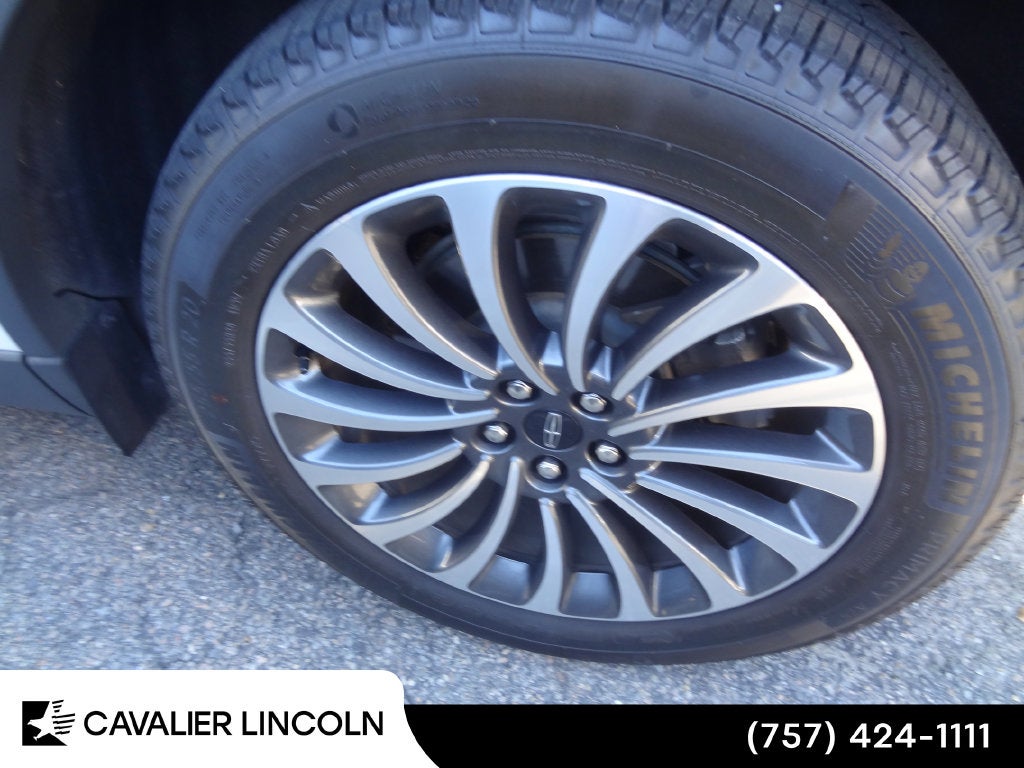 2023 Lincoln Aviator Standard Standard