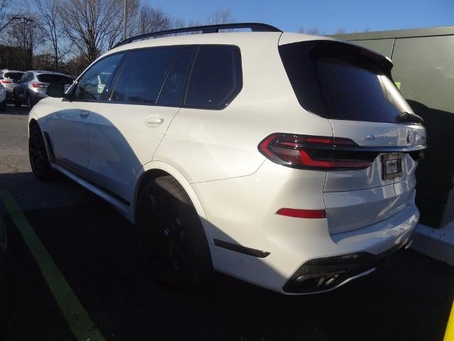 2024 BMW X7 M60i