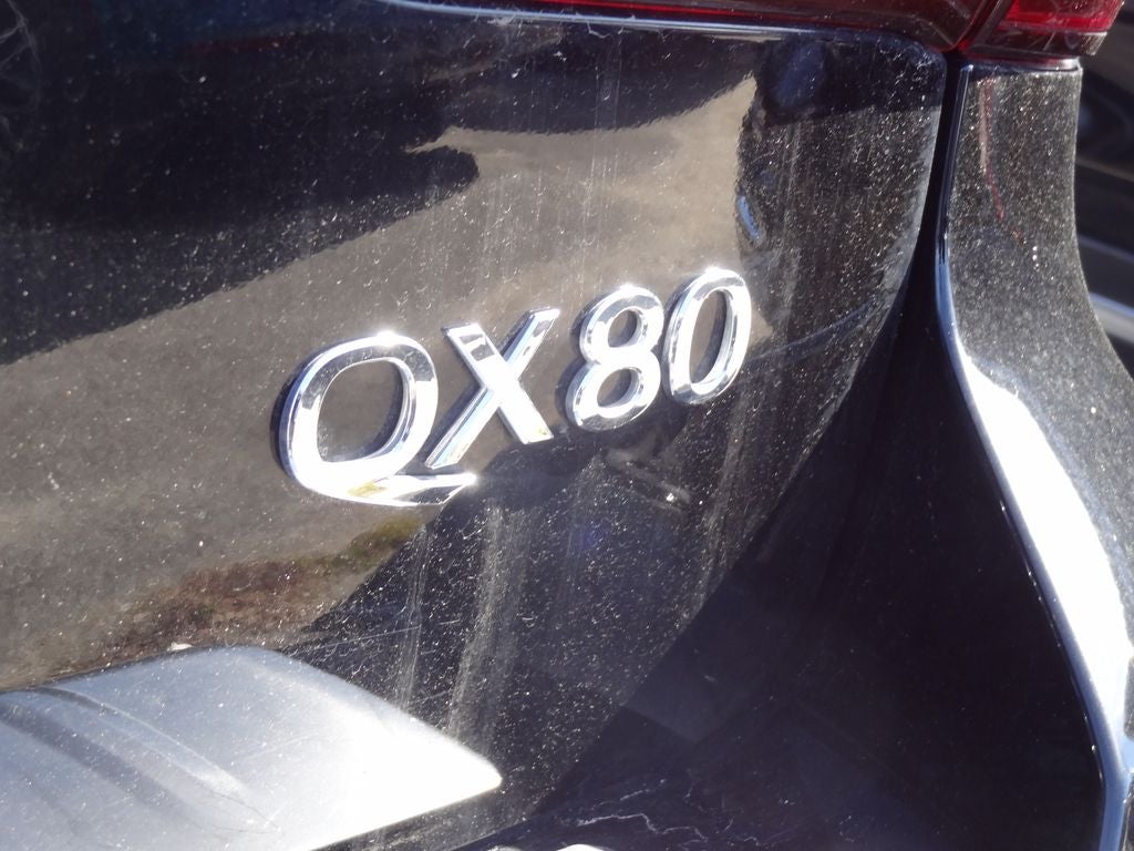 2022 INFINITI QX80 LUXE Luxe
