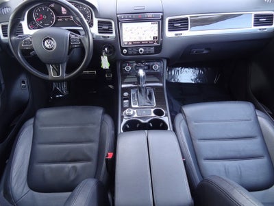 2017 Volkswagen Touareg V6 Executive