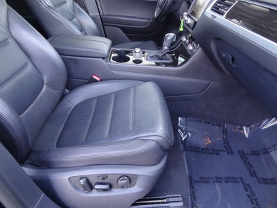 2017 Volkswagen Touareg V6 Executive