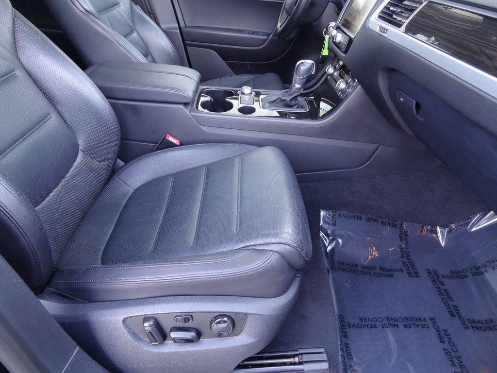 2017 Volkswagen Touareg V6 Executive