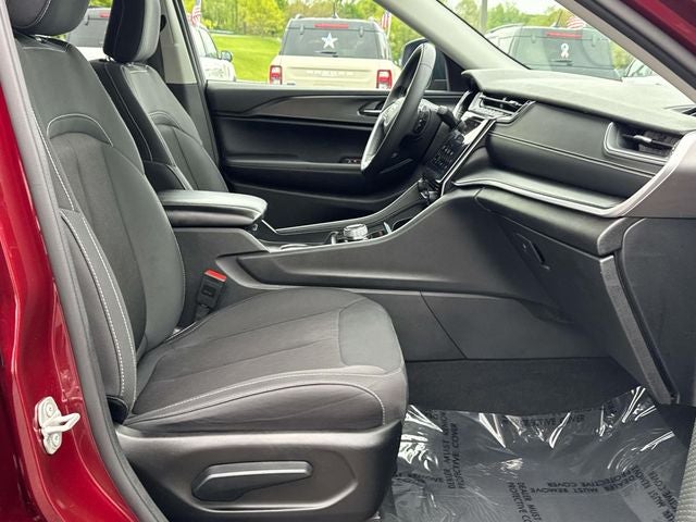 2024 Jeep Grand Cherokee L Laredo