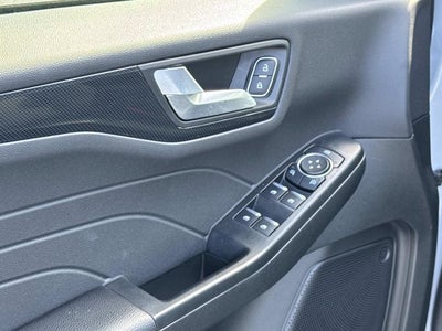 2025 Ford Escape Hybrid ST-Line