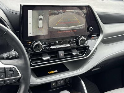 2024 Toyota Highlander Platinum