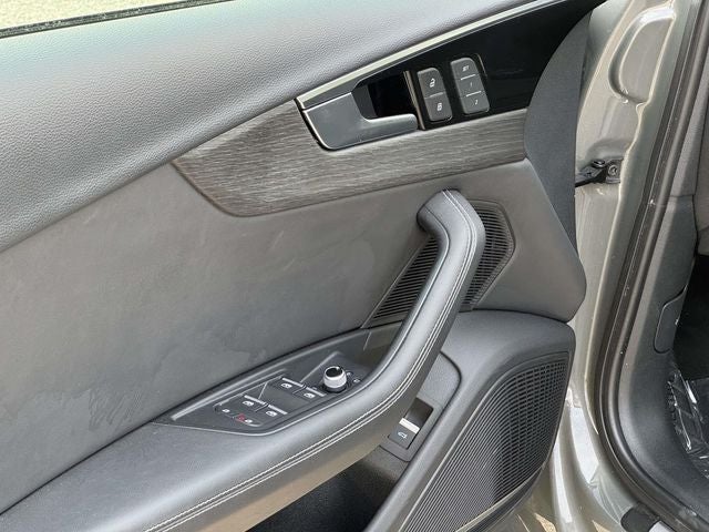 2023 Audi A4 45 S line Premium Plus quattro