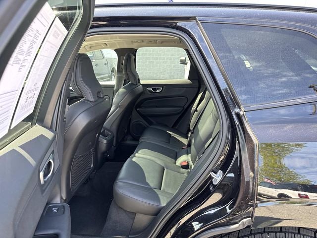 2024 Volvo XC60 B5 Plus Dark Theme