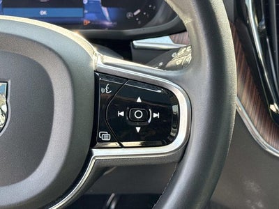 2024 Volvo XC60 B5 Plus Dark Theme