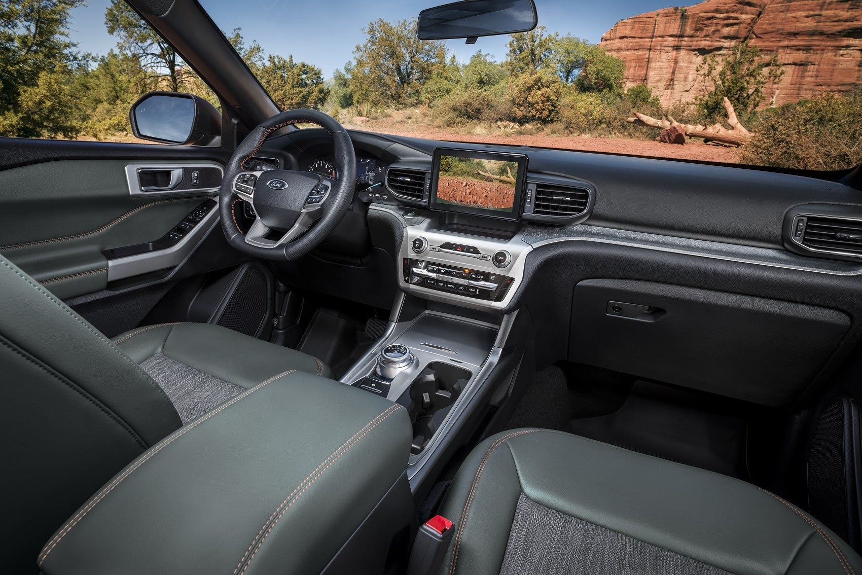 Ford Explorer Interior Tech